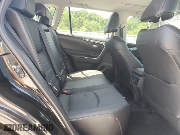 2022 Toyota RAV4 XLE Premium z VIN 2T3A1RFV7NW296422, wystawiony jako Copart lot #56755025 z przebiegiem 44 934 mil mil oraz Szkoda całkowita • Salvage title. Historia ofert i sprzedaży dostępna na DreamBid. Obrazek 10.