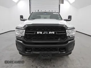 2022 Ram 3500 Tradesman with VIN 3C63RRGL3NG317238, listed as a Copart auction lot 69566814 with 8,558 mi miles and Clean Title. Bid and sale history available at carsss.com. Image 5.