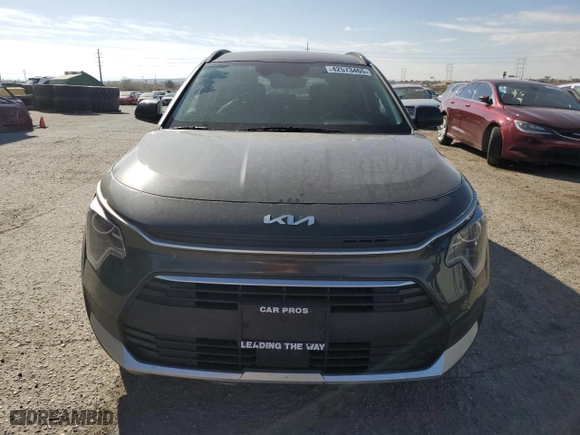 2023 Kia Niro Plug-In Hybrid EX with VIN KNDCS3LF2P5055796, listed as a Copart auction lot 42573465 with 39,852 mi miles and Salvage Title. Bid and sale history available at carsss.com. Image 5.