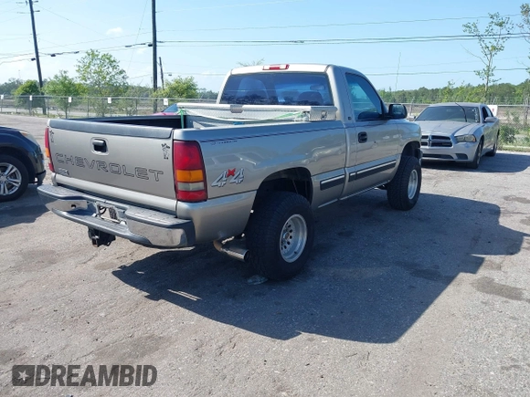 2002 Chevrolet Silverado 1500 LS with VIN 1GCEK14T72Z240266, listed as a IAAI auction lot 41948675 with 1 mi miles. Bid and sale history available at carsss.com. Image 4.