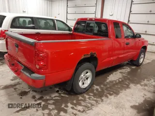 2008 Dodge Dakota SLT with VIN 1D7HW42K78S530057, listed as a IAAI auction lot 41175593 with 89,294 mi miles and . Bid and sale history available at carsss.com. Image 4.