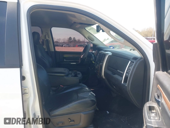 2015 Ram 2500 Laramie with VIN 3C6UR5FL8FG524398, listed as a IAAI auction lot 41699409 with 259,972 mi miles. Bid and sale history available at carsss.com. Image 5.