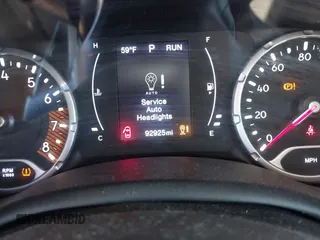 2020 Jeep Renegade Latitude with VIN ZACNJBBB8LPL33152, listed as a IAAI auction lot 41464373 with 92,925 mi miles and . Bid and sale history available at DreamBid. Image 16.