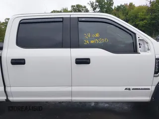 2018 Ford Super Duty F-250 SRW XL with VIN 1FT7W2BTXJEB84089, listed as a IAAI auction lot 40456238 with 180,297 mi miles. Bid and sale history available at carsss.com. Image 13.