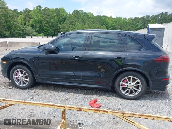 2015 Porsche Cayenne Diesel with VIN WP1AF2A21FLA43203, listed as a IAAI auction lot 42219548 with 210,000 mi miles and . Bid and sale history available at DreamBid. Image 14.