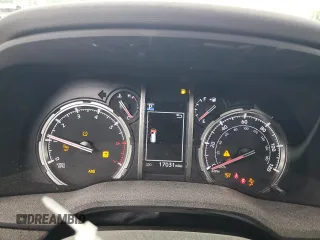 2023 Toyota 4Runner TRD Off Road Premium z VIN JTERU5JR8P6100209, wystawiony jako Copart lot #61629095 z przebiegiem 17 031 mil mil oraz Szkoda całkowita • Salvage title. Historia ofert i sprzedaży dostępna na DreamBid. Obrazek 9.