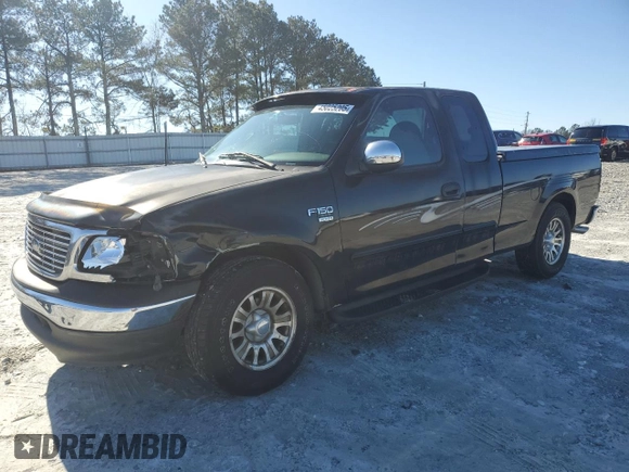 2000 Ford F-150 XL with VIN 2FTRX17W0YCA16836, listed as a Copart auction lot 45025205 with 0 mi miles and Salvage Title. Bid and sale history available at carsss.com. Image 1.