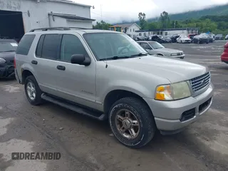 2004 Ford Explorer XLT z VIN 1FMDU73KX4UB18210, wystawiony jako IAAI lot #42504862 z przebiegiem 264 644 mil mil oraz . Historia ofert i sprzedaży dostępna na DreamBid. Obrazek 1.