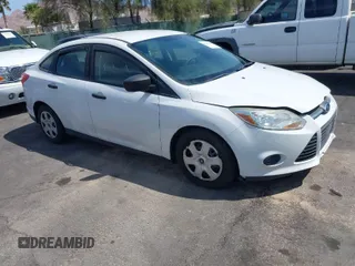 2012 Ford Focus S with VIN 1FAHP3E2XCL318419, listed as a IAAI auction lot 41981384 with 110,618 mi miles and . Bid and sale history available at carsss.com. Image 1.