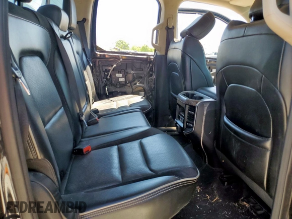 2020 Ram 1500 Laramie z VIN 1C6RREDT7LN306139, wystawiony jako Copart lot #62704995 z przebiegiem 118 657 mil mil oraz Szkoda całkowita • Salvage title. Historia ofert i sprzedaży dostępna na DreamBid. Obrazek 10.
