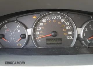2004 Saturn ION ION 2 z VIN 1G8AJ52FX4Z136826, wystawiony jako Copart lot #49333825 z przebiegiem Nie podano mil oraz Tytuł czysty. Historia ofert i sprzedaży dostępna na DreamBid. Obrazek 9.