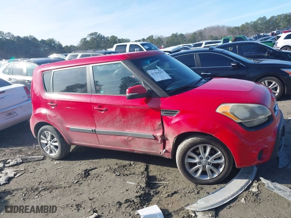2013 Kia Soul + with VIN KNDJT2A67D7557656, listed as a IAAI auction lot 41304207 with 150,302 mi miles. Bid and sale history available at carsss.com. Image 13.