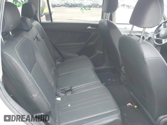 2023 Volkswagen Tiguan SE z VIN 3VV2B7AX8PM062519, wystawiony jako IAAI lot #41541819 z przebiegiem 93 873 mil mil oraz . Historia ofert i sprzedaży dostępna na DreamBid. Obrazek 8.