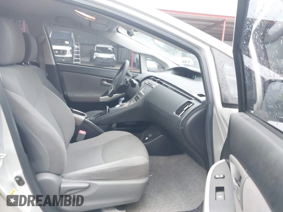 2013 Toyota Prius One with VIN JTDKN3DU8D5687181, listed as a IAAI auction lot 41901329 with 142,016 mi miles. Bid and sale history available at carsss.com. Image 5.