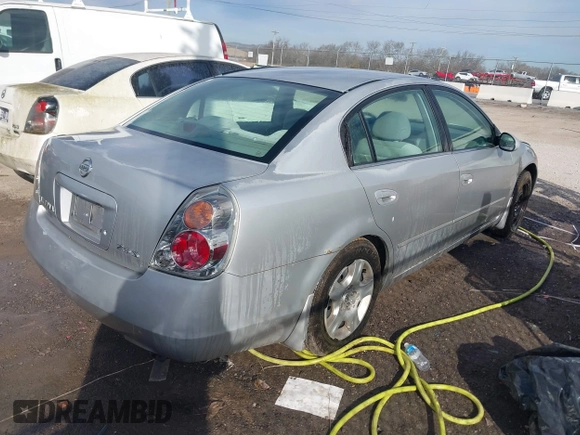 2002 Nissan Altima S with VIN 1N4AL11D62C136823, listed as a IAAI auction lot 41625439 with 201,269 mi miles. Bid and sale history available at carsss.com. Image 4.