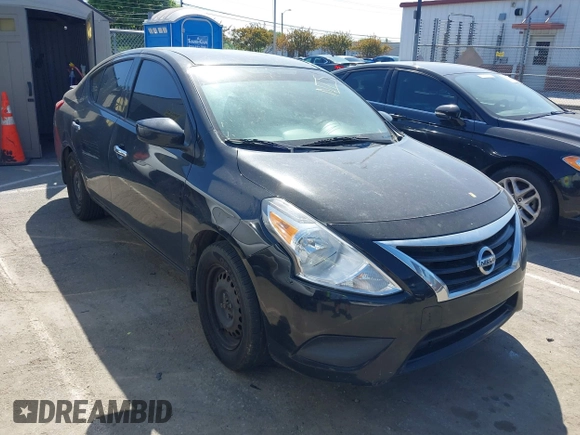 2015 Nissan Versa SV with VIN 3N1CN7AP2FL957991, listed as a IAAI auction lot 42060362 with 136,762 mi miles. Bid and sale history available at carsss.com. Image 1.
