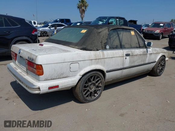 1991 BMW 3 Series с VIN WBABB1319MEC04169, выставлен на аукционе IAAI как лот 42714812 с пробегом 200 393 миль миль и . История ставок и продаж доступна на DreamBid. Изображение 4.