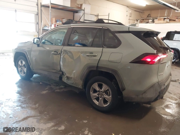 2022 Toyota RAV4 Hybrid XLE with VIN 2T3RWRFV1NW133432, listed as a IAAI auction lot 41561305 with 35,042 mi miles. Bid and sale history available at carsss.com. Image 3.