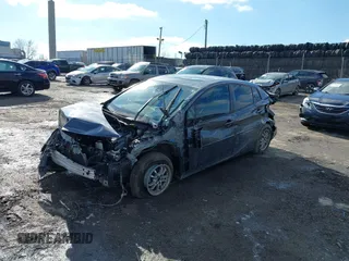 2018 Toyota Prius Two z VIN JTDKARFU4J3056141, wystawiony jako IAAI lot #41525929 z przebiegiem 127 414 mil mil oraz . Historia ofert i sprzedaży dostępna na DreamBid. Obrazek 6.