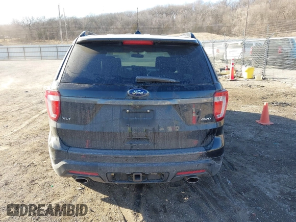 2018 Ford Explorer XLT z VIN 1FM5K8D88JGC03818, wystawiony jako IAAI lot #41449995 z przebiegiem 126 000 mil mil oraz . Historia ofert i sprzedaży dostępna na DreamBid. Obrazek 17.