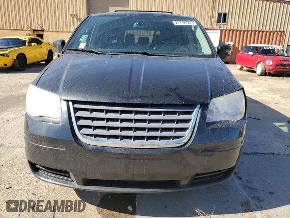 2013 Chrysler Town & Country Touring with VIN 2C4RC1BG5DR637900, listed as a Copart auction lot 88585365 with 271,424 mi miles and Clean Title. Bid and sale history available at carsss.com. Image 5.