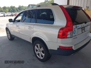 2010 Volvo XC90 I6 with VIN YV4982CZ9A1560632, listed as a IAAI auction lot 42578876 with 201,730 mi miles and . Bid and sale history available at DreamBid. Image 3.