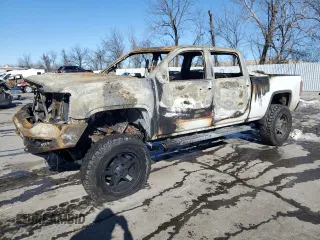 2016 GMC Sierra 2500HD Denali z VIN 1GT12UE87GF293973, wystawiony jako Copart lot #89010305 z przebiegiem Nie podano mil oraz Szkoda całkowita • Salvage title. Historia ofert i sprzedaży dostępna na DreamBid. Obrazek 1.