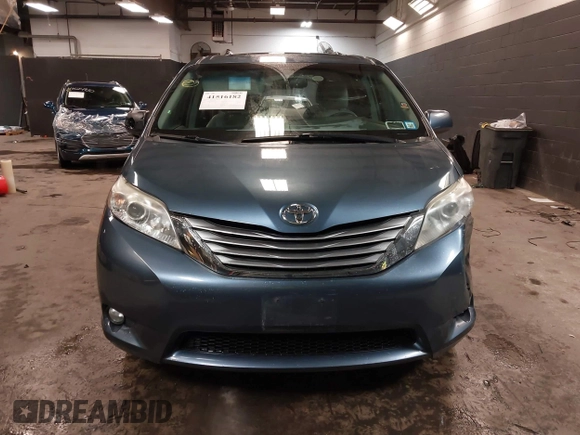 2017 Toyota Sienna XLE with VIN 5TDDZ3DC5HS164964, listed as a IAAI auction lot 41516182 with 62,287 mi miles and . Bid and sale history available at DreamBid. Image 12.