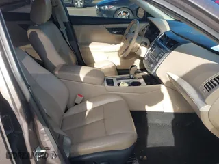 2017 Nissan Altima 2.5 SR with VIN 1N4AL3AP9HC133798, listed as a IAAI auction lot 41582890 with 57,440 mi miles. Bid and sale history available at carsss.com. Image 5.