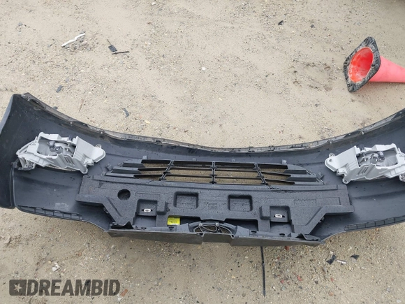 2013 Hyundai Veloster w/Black Int with VIN KMHTC6AD3DU084995, listed as a IAAI auction lot 42513920 with 103,595 mi miles and . Bid and sale history available at DreamBid. Image 12.