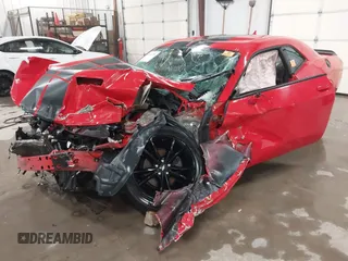 2017 Dodge Challenger SXT z VIN 2C3CDZAG1HH554466, wystawiony jako IAAI lot #41943354 z przebiegiem Nie podano mil oraz . Historia ofert i sprzedaży dostępna na DreamBid. Obrazek 2.