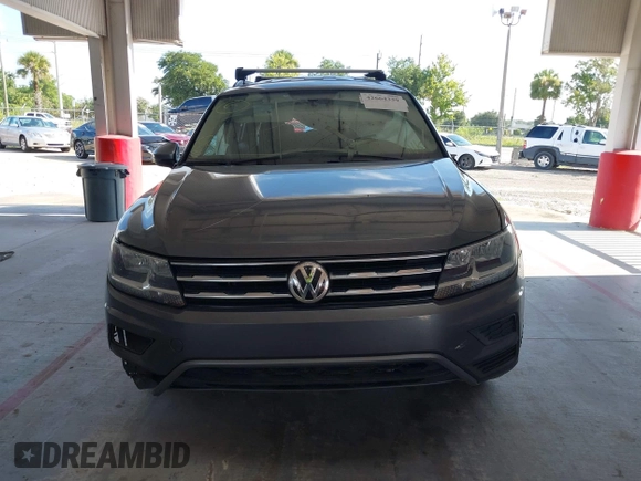 2018 Volkswagen Tiguan SEL with VIN 3VV3B7AXXJM213579, listed as a IAAI auction lot 42664339 with 84,676 mi miles and . Bid and sale history available at DreamBid. Image 12.