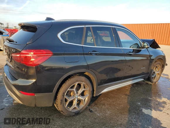 2018 BMW X1 xDrive28i with VIN WBXHT3C30J5K23793, listed as a Copart auction lot 42944555 with 72,250 mi miles and Salvage Title. Bid and sale history available at carsss.com. Image 3.