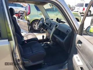 2005 Scion xB with VIN JTLKT324750202444, listed as a IAAI auction lot 41999054 with 187,113 mi miles. Bid and sale history available at carsss.com. Image 5.