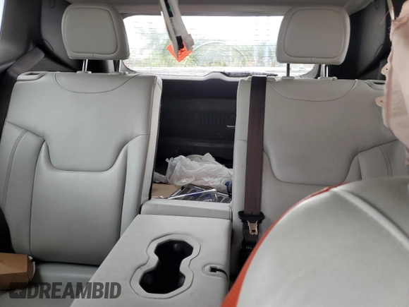 2015 Jeep Renegade Limited с VIN ZACCJADT0FPB57319, выставлен на аукционе Copart как лот 58262505 с пробегом Не указан миль и Списание • Salvage title. История ставок и продаж доступна на DreamBid. Изображение 10.
