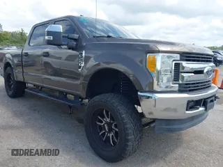2017 Ford Super Duty F-250 SRW Lariat with VIN 1FT7W2B67HED15516, listed as a IAAI auction lot 41954062 with 68,196 mi miles. Bid and sale history available at carsss.com. Image 1.