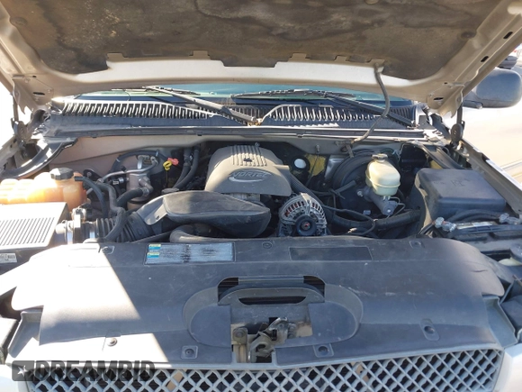 2005 Chevrolet Silverado 1500 LS with VIN 2GCEC19T051261530, listed as a IAAI auction lot 41624941 with 246,685 mi miles. Bid and sale history available at carsss.com. Image 10.