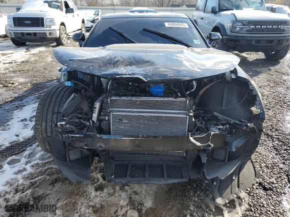 2022 Chevrolet Camaro ZL1 with VIN 1G1FK1R67N0105667, listed as a Copart auction lot 44004045 with 0 mi miles and Salvage Title. Bid and sale history available at carsss.com. Image 5.