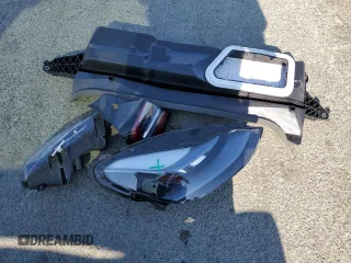 2024 Tesla Model Y Long Range с VIN 7SAYGDEE8RF184146, выставлен на аукционе Copart как лот 61194535 с пробегом 8 225 миль миль и Списание • Salvage title. История ставок и продаж доступна на DreamBid. Изображение 12.