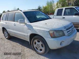 2004 Toyota Highlander z VIN JTEDP21A040026826, wystawiony jako IAAI lot #42032986 z przebiegiem 229 870 mil mil oraz . Historia ofert i sprzedaży dostępna na DreamBid. Obrazek 1.
