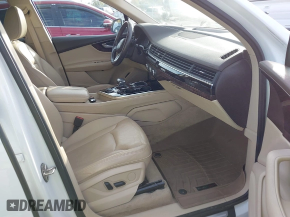 2017 Audi Q7 Premium Plus with VIN WA1LAAF78HD041060, listed as a IAAI auction lot 40892654 with 172,005 mi miles and . Bid and sale history available at DreamBid. Image 5.