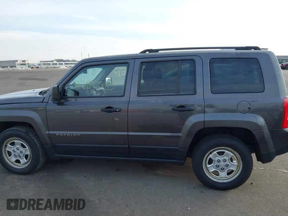 2017 Jeep Patriot Sport SE with VIN 1C4NJPBA3HD166261, listed as a IAAI auction lot 41285535 with 99,600 mi miles and . Bid and sale history available at DreamBid. Image 14.