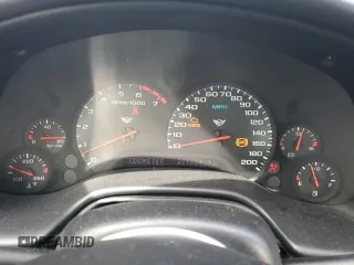 2002 Chevrolet Corvette with VIN 1G1YY22G525116472, listed as a Copart auction lot 70014054 with 221,284 mi miles and Salvage Title. Bid and sale history available at carsss.com. Image 9.