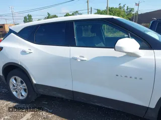 2021 Chevrolet Blazer LT z VIN 3GNKBCR4XMS584620, wystawiony jako IAAI lot #39878731 z przebiegiem 20 731 mil mil oraz . Historia ofert i sprzedaży dostępna na DreamBid. Obrazek 13.