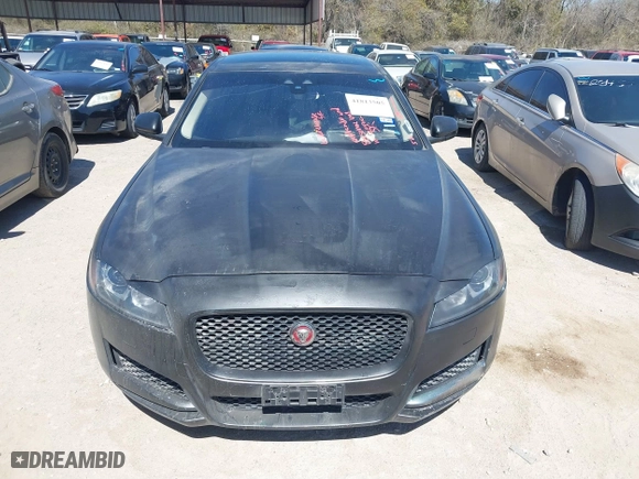 2019 Jaguar XF 25t Premium with VIN SAJBD4FX3KCY79425, listed as a IAAI auction lot 41813505 with 64,787 mi miles. Bid and sale history available at carsss.com. Image 12.