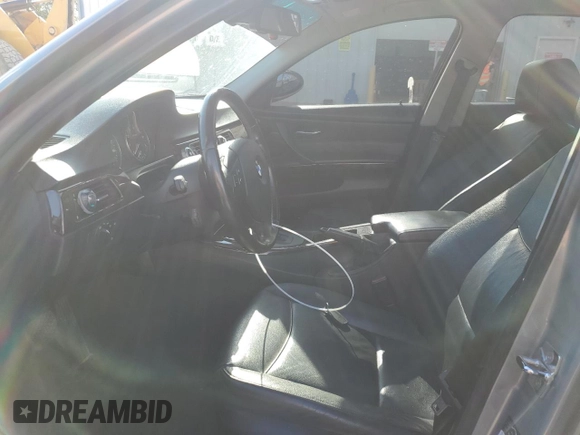 2006 BMW 3 Series 325xi with VIN WBAVD13556KV10524, listed as a Copart auction lot 70764324 with 232,184 mi miles and Salvage Title. Bid and sale history available at DreamBid. Image 7.