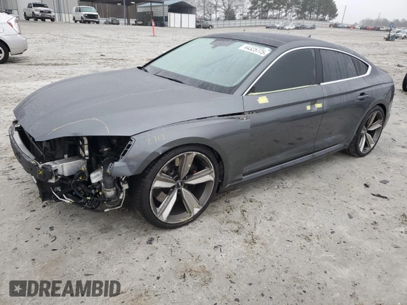 2019 Audi RS 5 Sportback z VIN WUACWCF5XKA903742, wystawiony jako Copart lot #44325775 z przebiegiem 47 180 mil mil oraz Szkody całkowita. Historia ofert i sprzedaży dostępna na DreamBid. Obrazek 1.