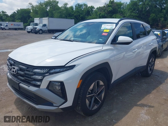 2025 Hyundai Tucson SEL with VIN 5NMJBCDE7SH496648, listed as a IAAI auction lot 42204406 with 7,602 mi miles and . Bid and sale history available at carsss.com. Image 17.