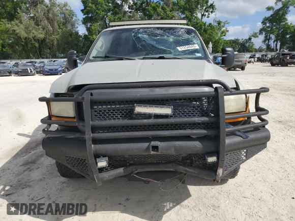 2001 Ford Super Duty F-250 XL with VIN 1FTNX21F11ED21923, listed as a Copart auction lot 51254845 with 271,252 mi miles and Salvage Title. Bid and sale history available at carsss.com. Image 5.
