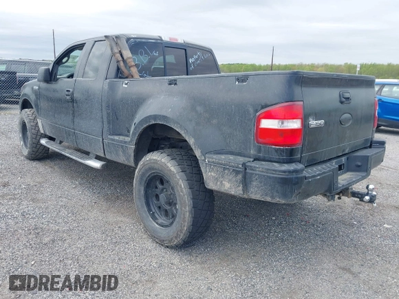 2004 Ford F-150 XLT z VIN 1FTPX04544KD74153, wystawiony jako IAAI lot #42043737 z przebiegiem 162 219 mil mil oraz . Historia ofert i sprzedaży dostępna na DreamBid. Obrazek 3.